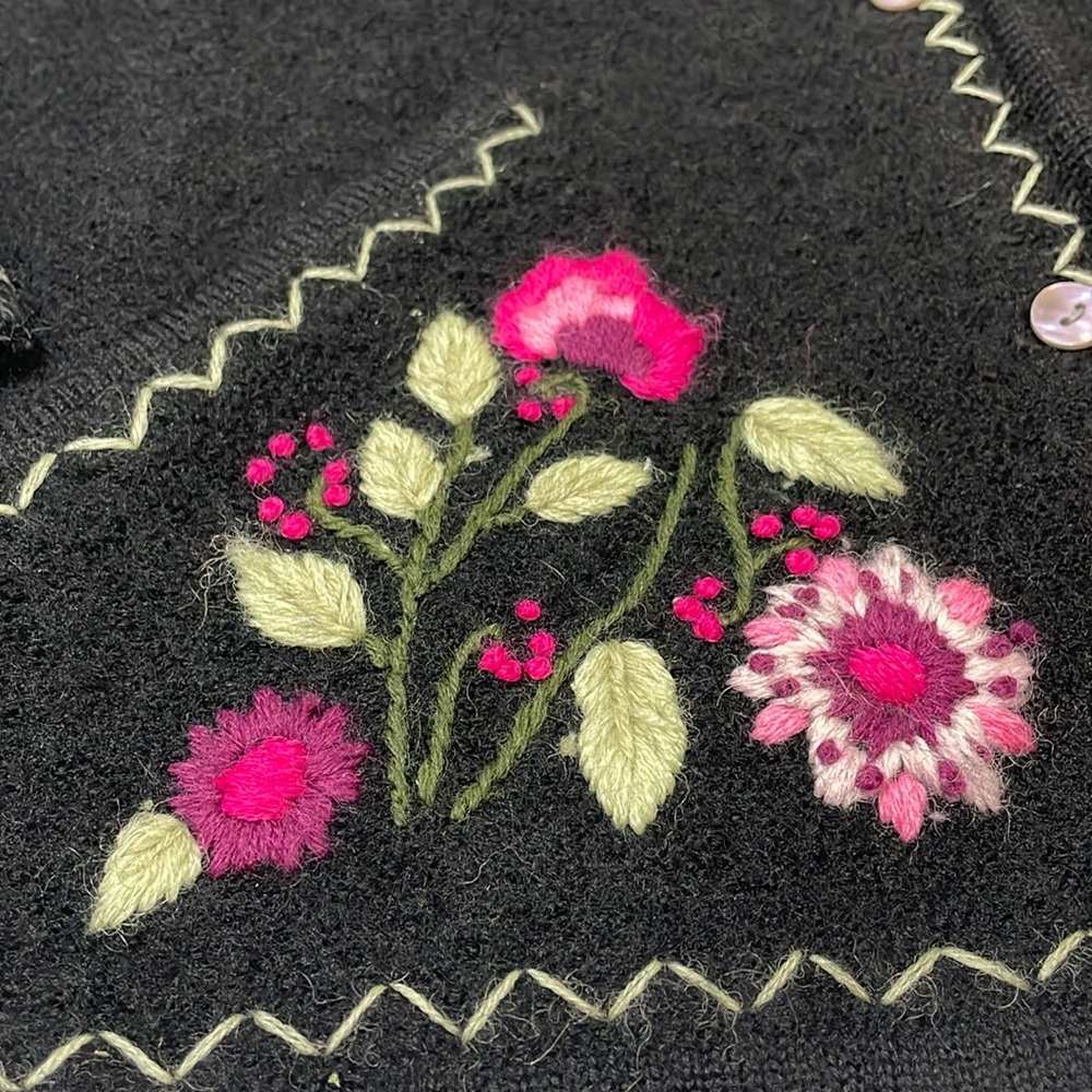 Stunning Wool Embroidered Floral Sweater Jacket Coat Cardigan Overlay SizeMedium - Picture 8 of 16